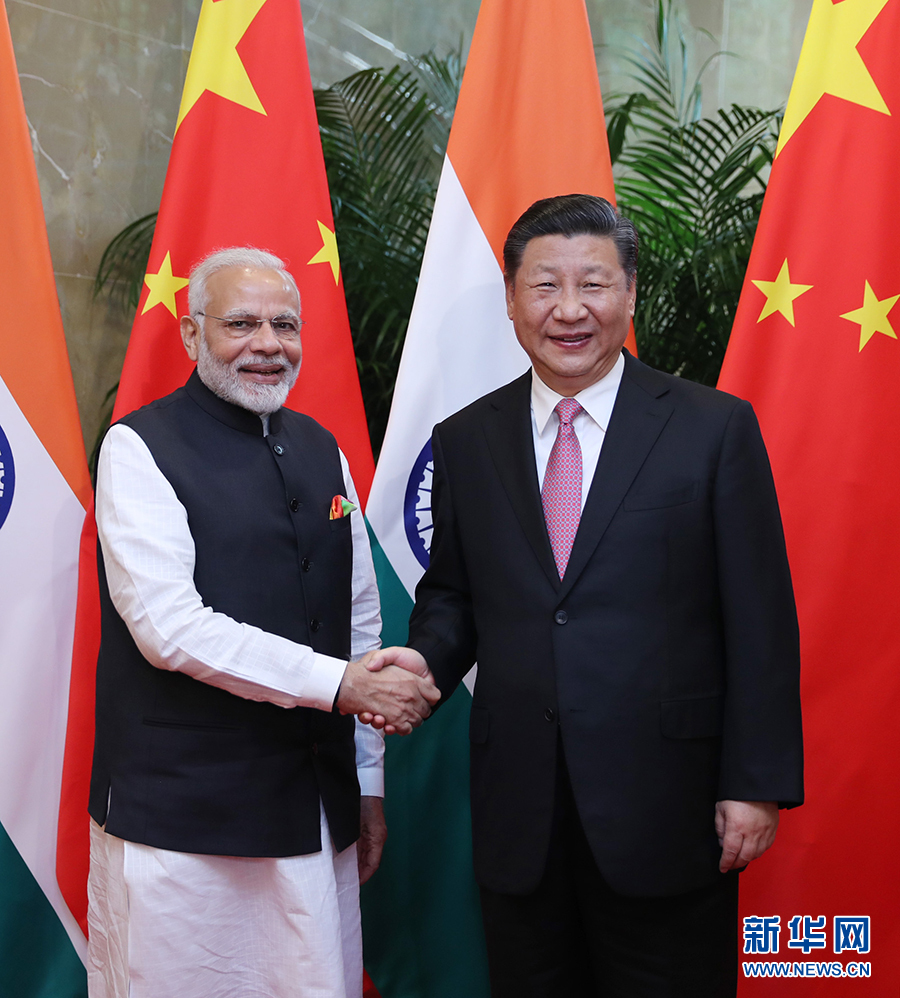 http://www.xinhuanet.com/politics/leaders/2018-04/27/1122755169_15248440769271n.jpg
