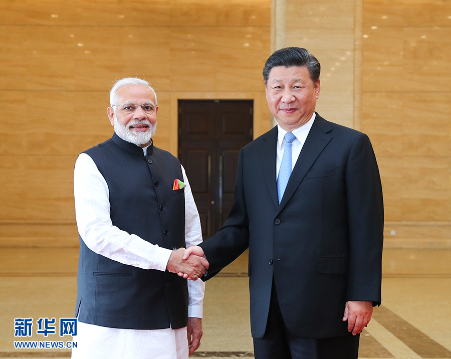 http://www.xinhuanet.com/politics/leaders/2018-04/27/1122755169_15248418486501n.jpg